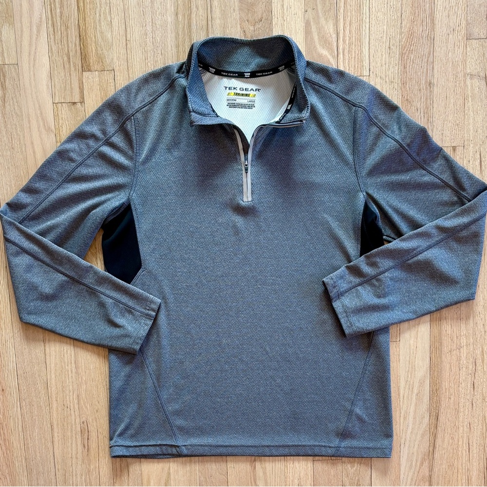Men’s Tek Gear Training Quarter Zip Shirt, Gray with Black Panels, size Large L